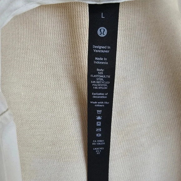Men's Lululemon New Venture Slim Fit Dress Shirt - Picture 6 of 6